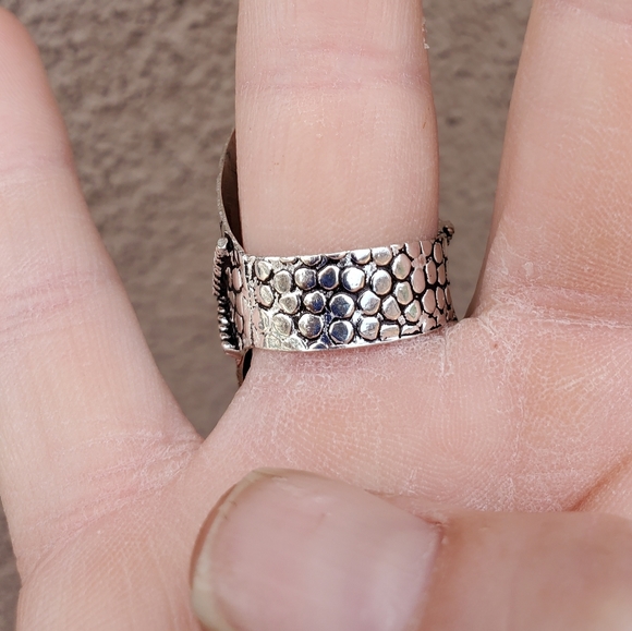 New Mother of Pearl & Milky Opal 925 Silver Statement Ring. - Picture 6 of 16